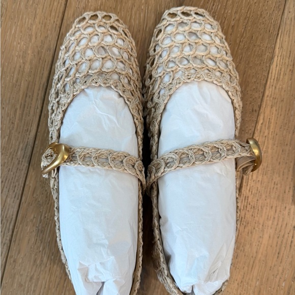 Larroude Beige Woven Flats with Gold Buckle - Picture 8 of 12